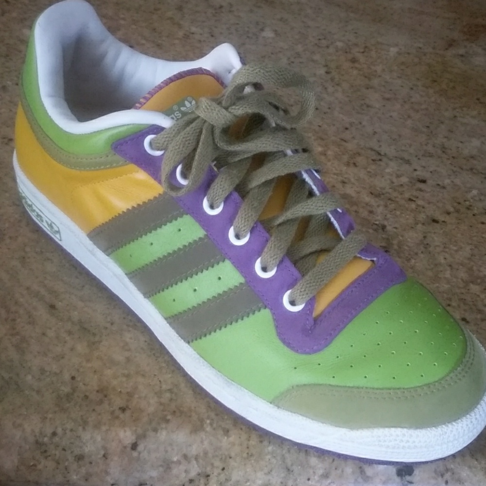 ⏩Adidas Sneakers